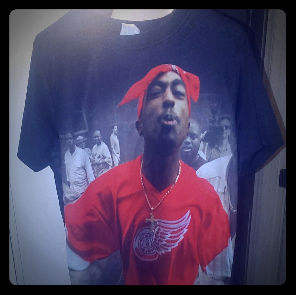 2pac shirt